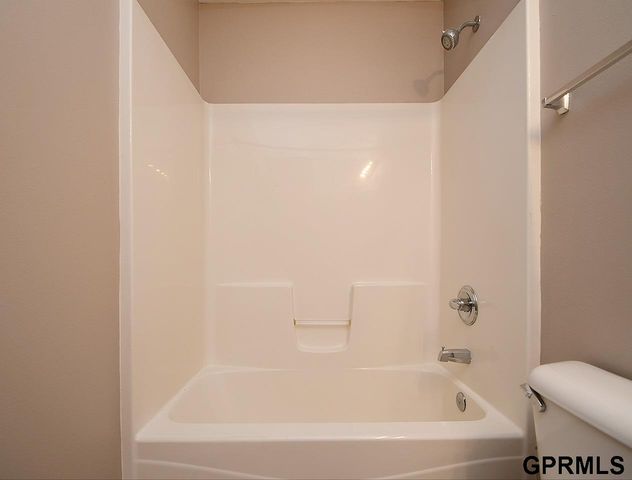 2807 Yorktown Street, Bellevue, NE 68123