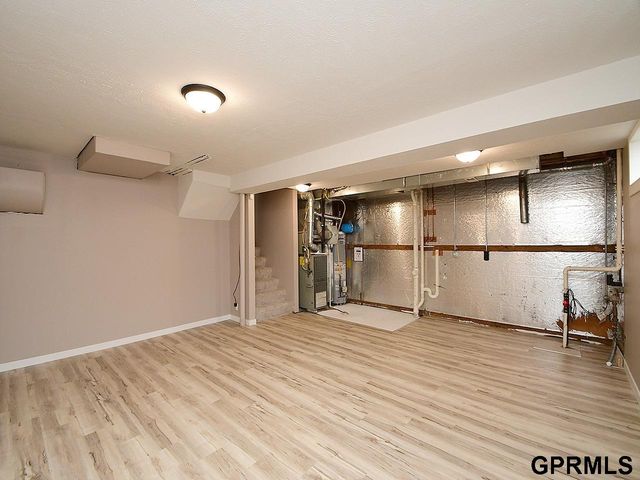 2807 Yorktown Street, Bellevue, NE 68123