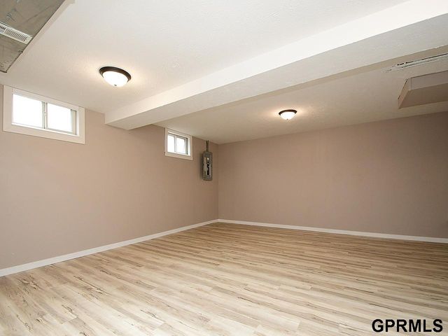 2807 Yorktown Street, Bellevue, NE 68123