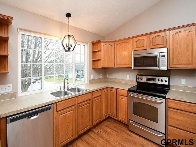 2807 Yorktown Street, Bellevue, NE 68123