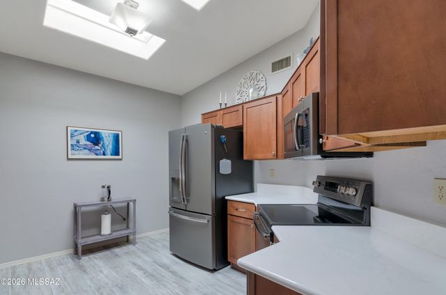 709 W Sunlight Lane, Tucson, AZ 85704