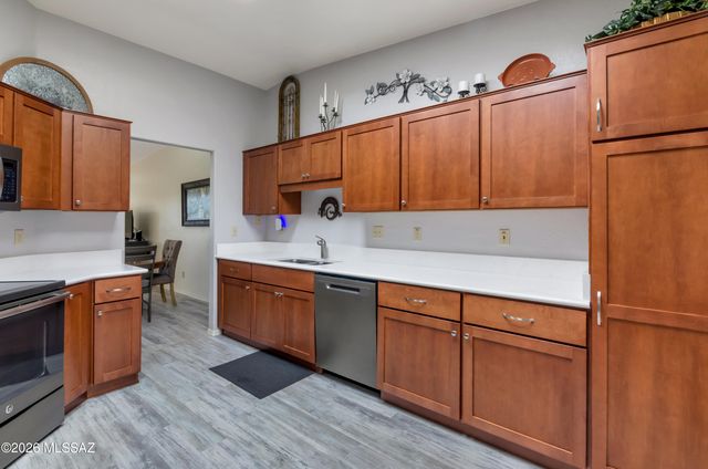 709 W Sunlight Lane, Tucson, AZ 85704