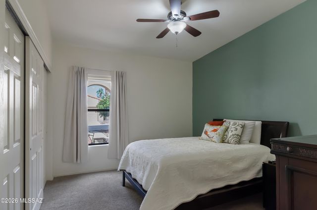 709 W Sunlight Lane, Tucson, AZ 85704