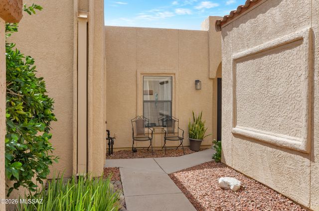 709 W Sunlight Lane, Tucson, AZ 85704