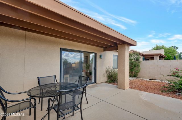 709 W Sunlight Lane, Tucson, AZ 85704