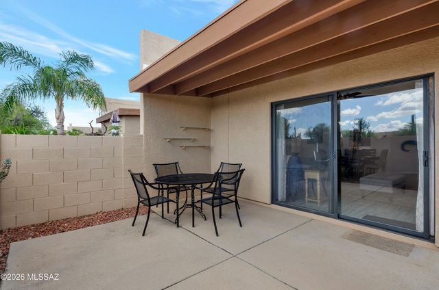 709 W Sunlight Lane, Tucson, AZ 85704