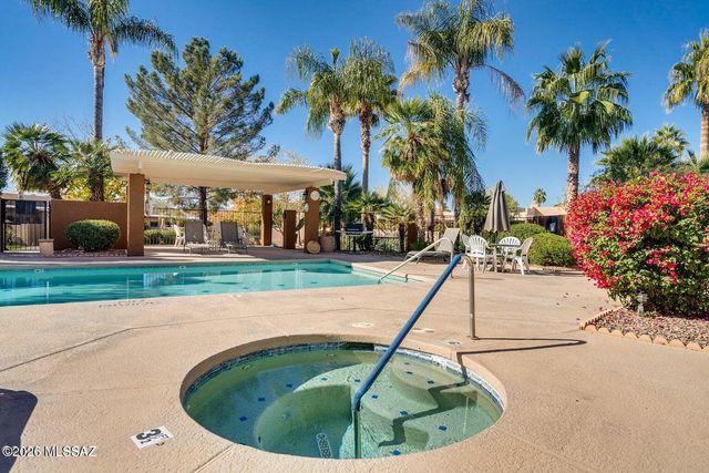709 W Sunlight Lane, Tucson, AZ 85704