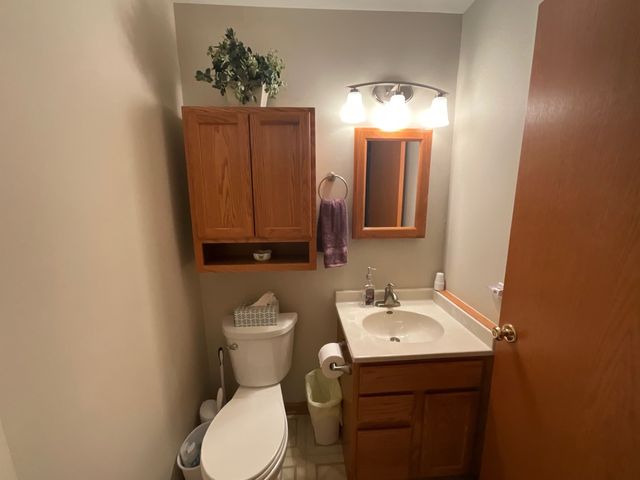 832 Coronado Court 832, Elgin, IL 60123