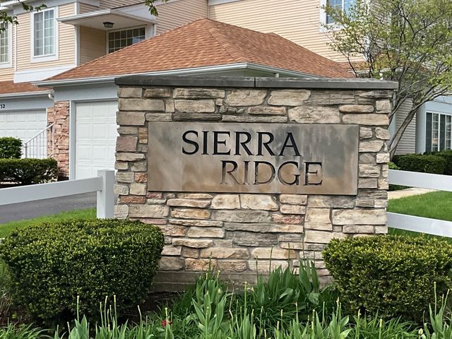 832 Coronado Court 832, Elgin, IL 60123