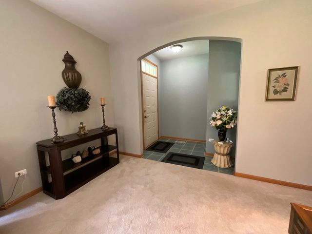 832 Coronado Court 832, Elgin, IL 60123