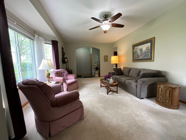 832 Coronado Court 832, Elgin, IL 60123