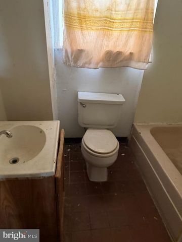 13 FLORENCE AVE, Darby, PA 19023