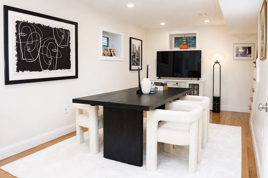 466-468 Medford St 2, Somerville, MA 02145