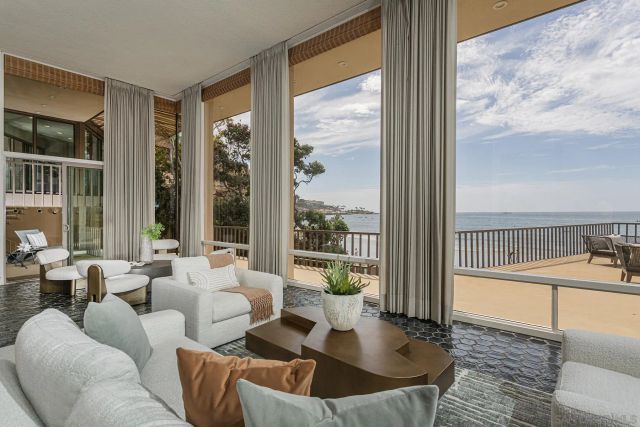 1920 Spindrift Drive, La Jolla, CA 92037