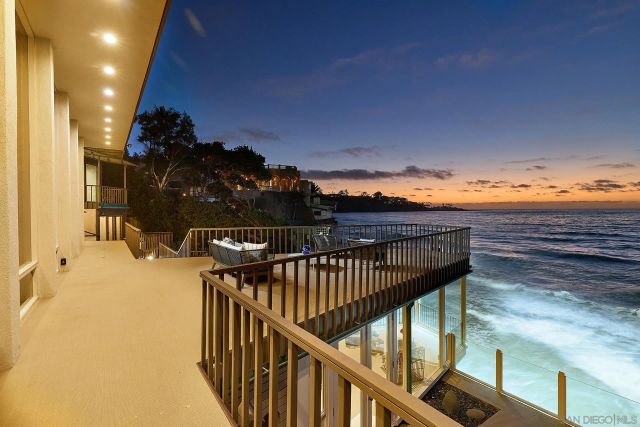 1920 Spindrift Drive, La Jolla, CA 92037