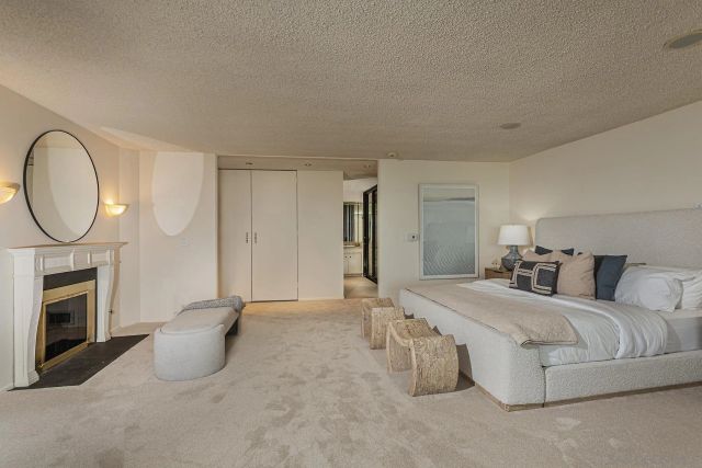 1920 Spindrift Drive, La Jolla, CA 92037