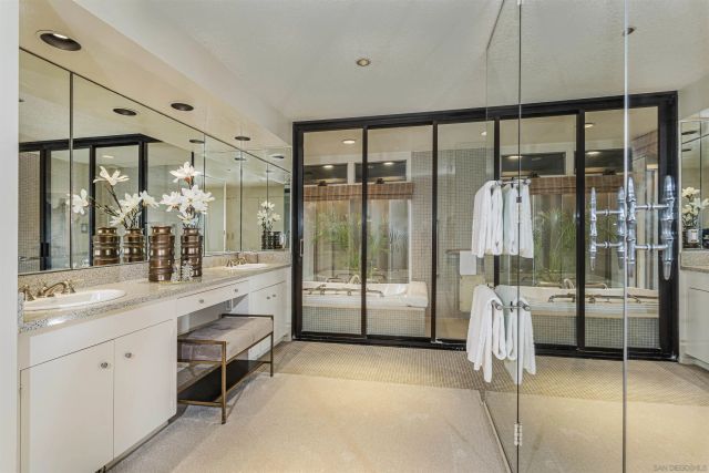 1920 Spindrift Drive, La Jolla, CA 92037