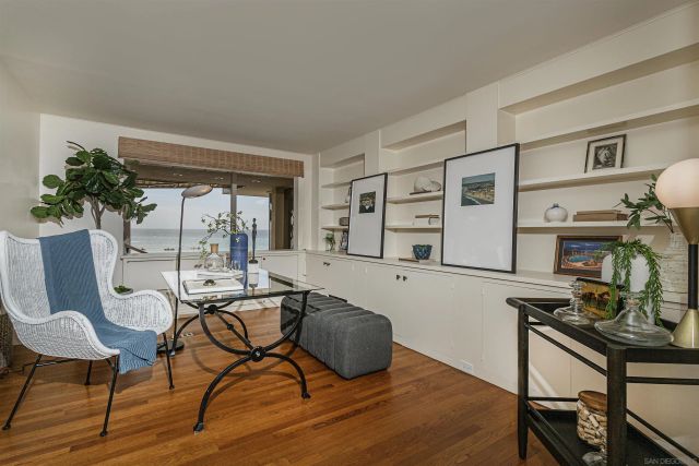 1920 Spindrift Drive, La Jolla, CA 92037
