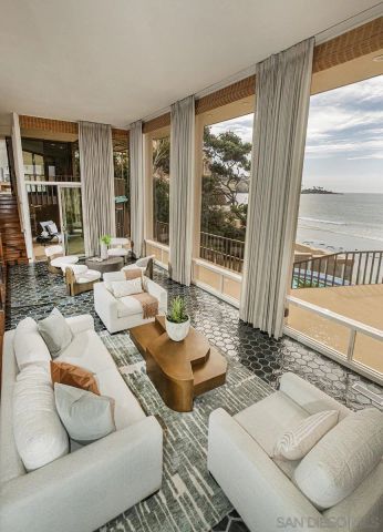1920 Spindrift Drive, La Jolla, CA 92037