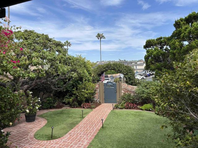 1920 Spindrift Drive, La Jolla, CA 92037