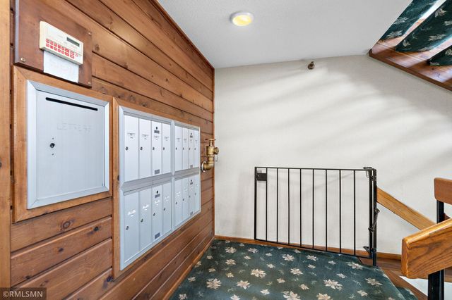 999 41st Avenue NE 314, Columbia Heights, MN 55421