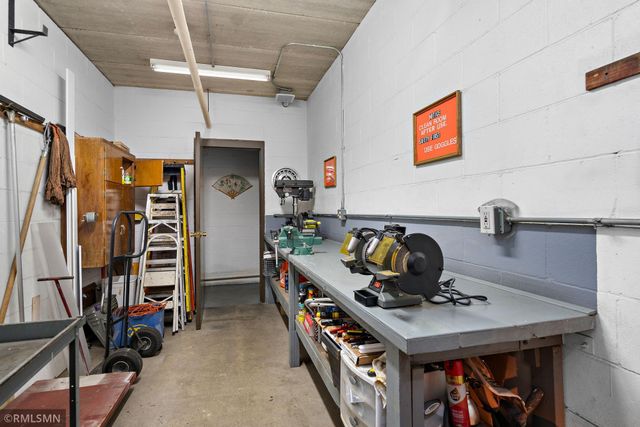 999 41st Avenue NE 314, Columbia Heights, MN 55421