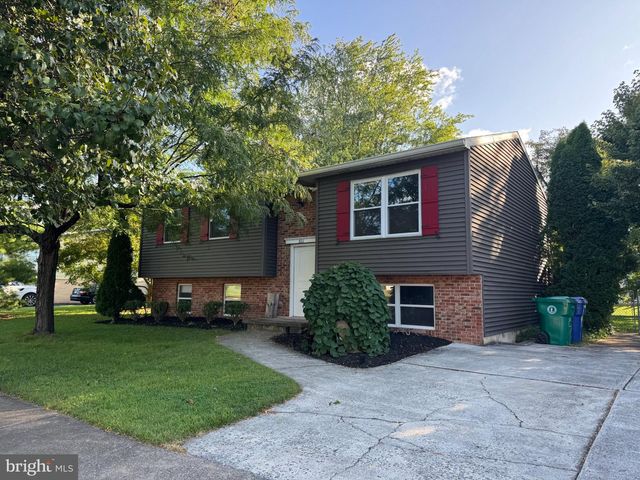 801 MOUNTAIN VIEW ST, Harrisburg, PA 17112
