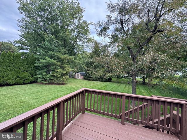 801 MOUNTAIN VIEW ST, Harrisburg, PA 17112