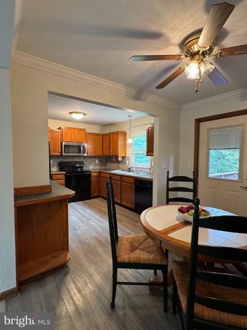 801 MOUNTAIN VIEW ST, Harrisburg, PA 17112