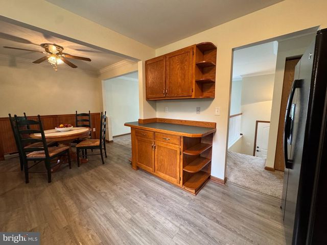 801 MOUNTAIN VIEW ST, Harrisburg, PA 17112