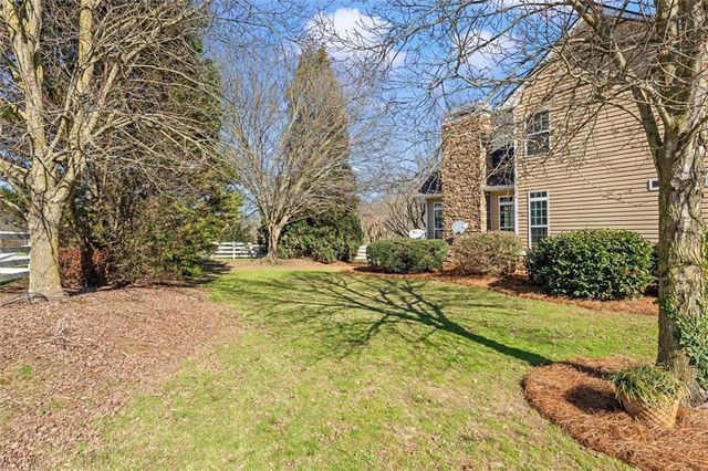 220 McKenzie Bridge Road, Carrollton, GA 30116