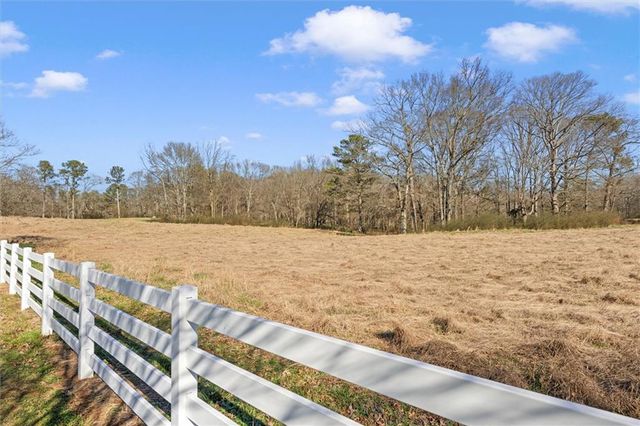 220 McKenzie Bridge Road, Carrollton, GA 30116