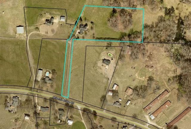 220 McKenzie Bridge Road, Carrollton, GA 30116