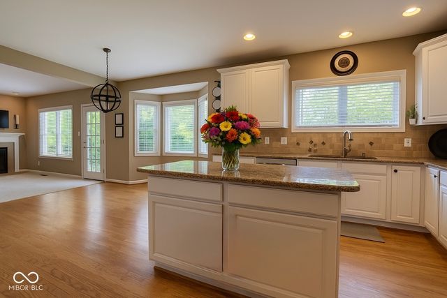 11446 Sutton Place Drive W, Carmel, IN 46032