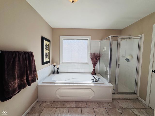 11446 Sutton Place Drive W, Carmel, IN 46032