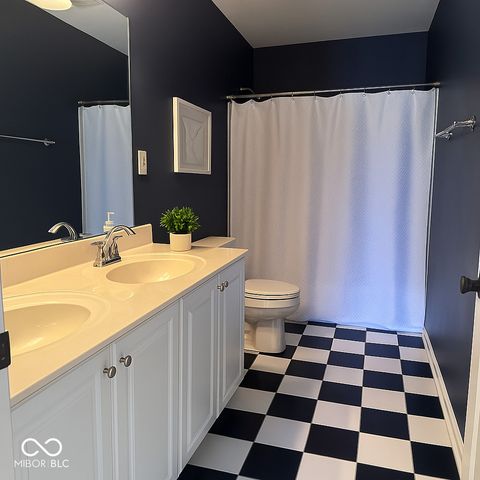 11446 Sutton Place Drive W, Carmel, IN 46032