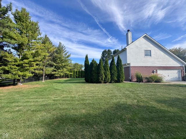 11446 Sutton Place Drive W, Carmel, IN 46032