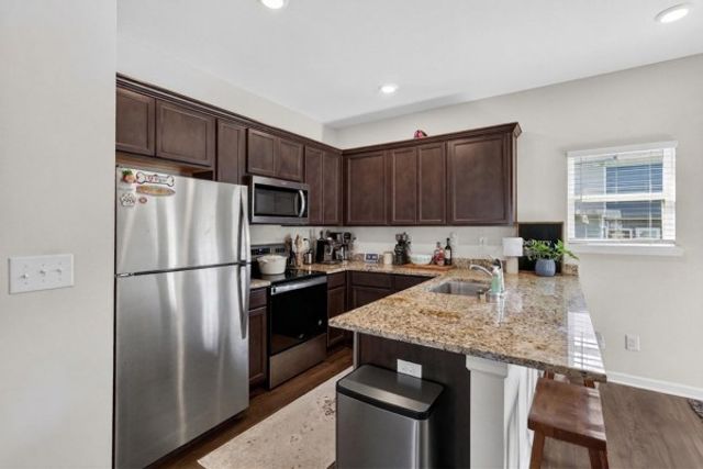 6055 Cullen Dr, La Vergne, TN 37086