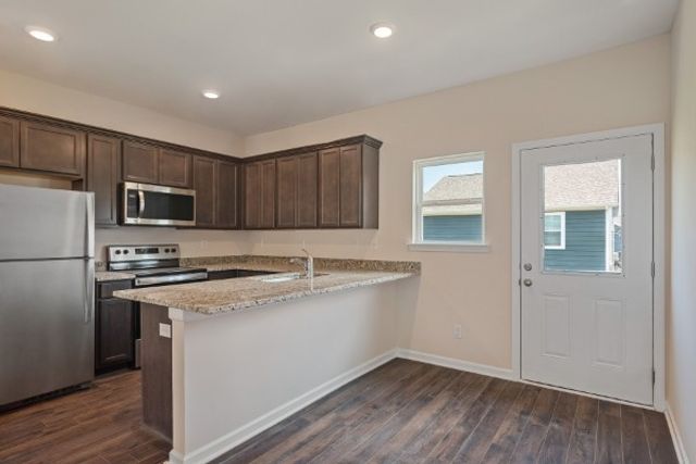 6055 Cullen Dr, La Vergne, TN 37086