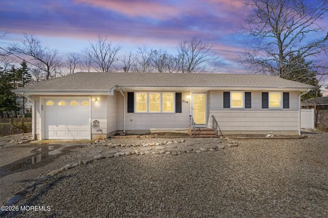 214 Davis Avenue, Forked River, NJ 08731
