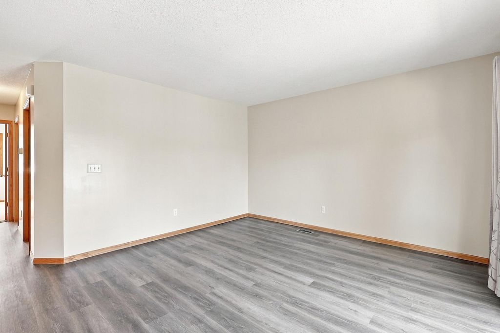 3431 Douglas Drive N, Crystal, MN 55422 — photo 5