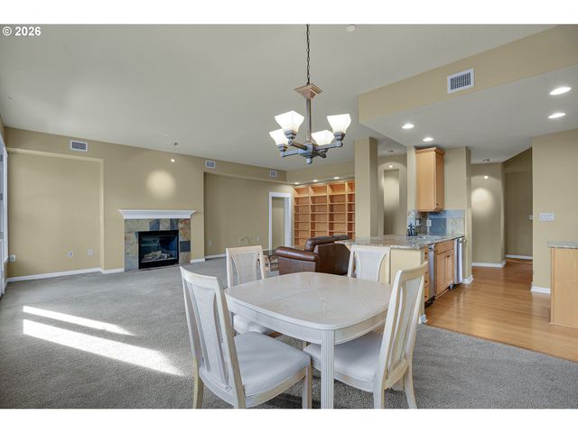 11626 Se WINGSPAN Way 6A, Happy Valley, OR 97086