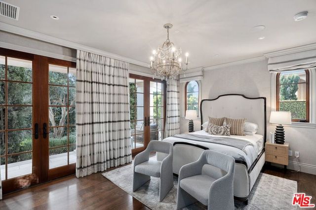 6882 Arizona Avenue, Los Angeles, CA 90045