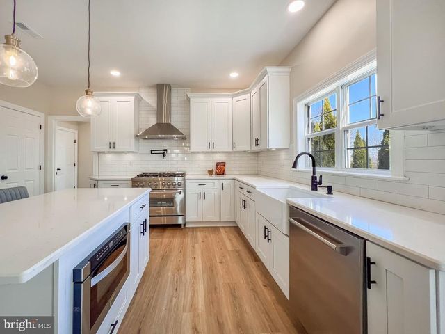1400 N LIMEKILN PIKE, Chalfont, PA 18914