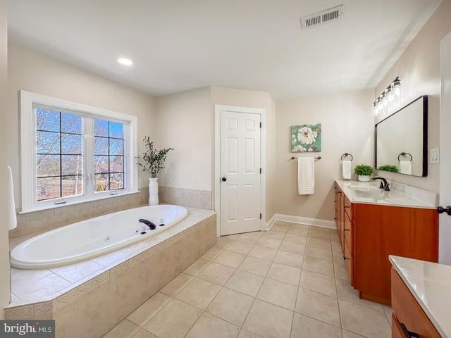 1400 N LIMEKILN PIKE, Chalfont, PA 18914