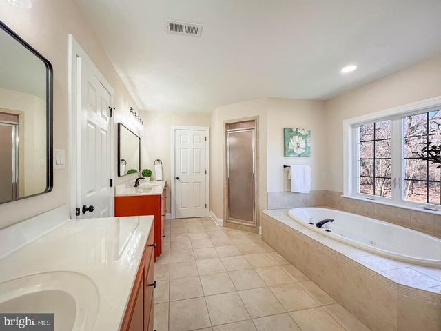 1400 N LIMEKILN PIKE, Chalfont, PA 18914