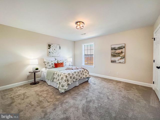 1400 N LIMEKILN PIKE, Chalfont, PA 18914