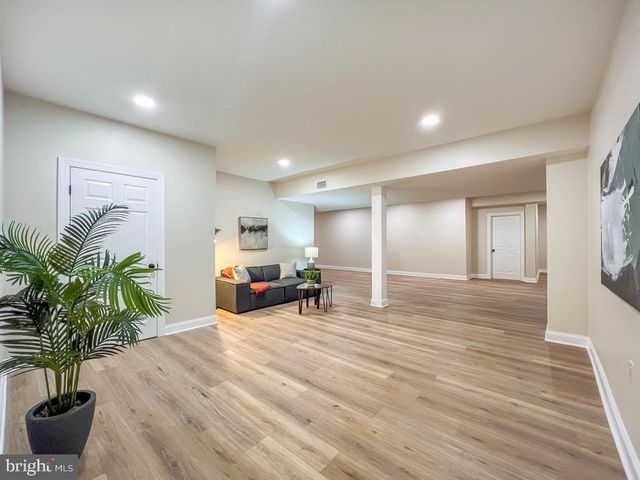 1400 N LIMEKILN PIKE, Chalfont, PA 18914