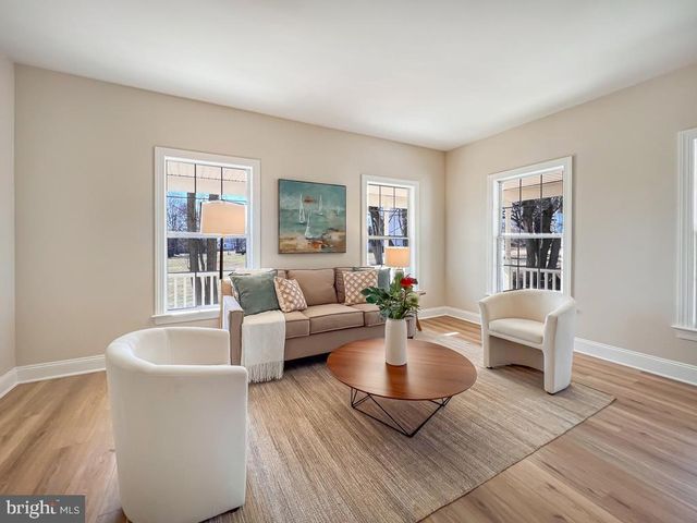 1400 N LIMEKILN PIKE, Chalfont, PA 18914