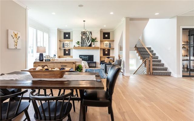 18616 Reinhardt Street, Overland Park, KS 66085